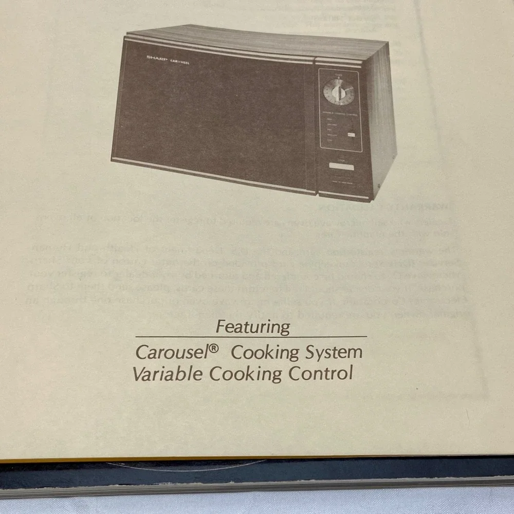 Sharp Carousel Microwave Cook Book + R-4620‎ Operate Manual Vintage USA 1981 GUC